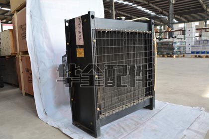 Weichai WP4D Radiator Generator Spare Part — 潍柴道依茨水箱WP4D100E200潍柴原厂水箱
